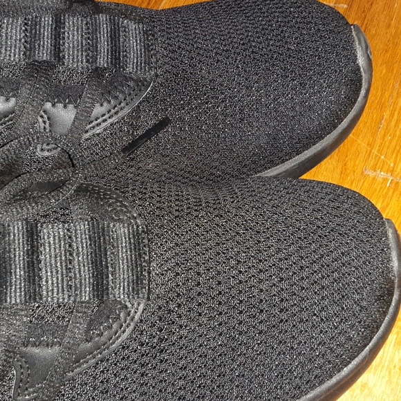 Puma shoes - Picture 9 of 9